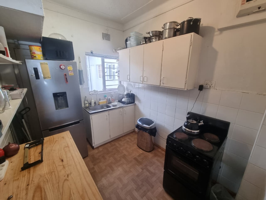 To Let 1 Bedroom Property for Rent in Gardens Western Cape